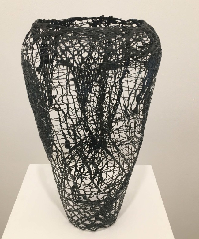 2019
20 x 38 cm
Carbon fibres, resin
Unique piece