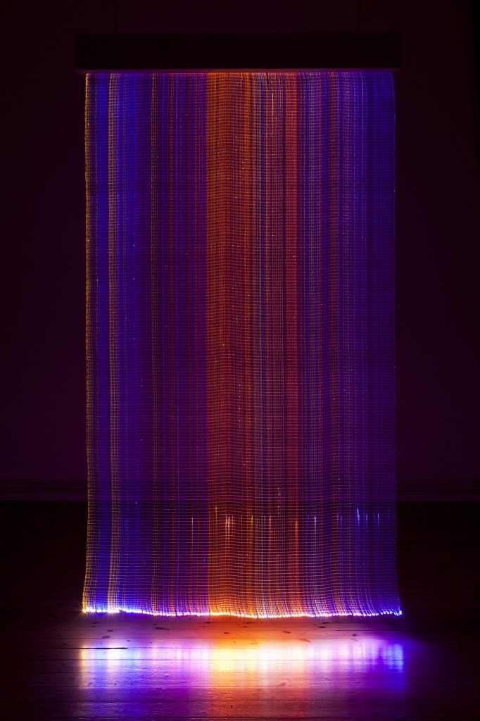 2012 
Optic fiber tapestry 
285 x 160 x 18 cm 
Unique piece