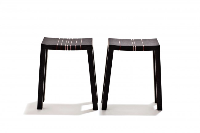 2007 
Pair of stools 
Stained oak and plastic string 
34 x 17 x 48 (h) cm 
Limited edition of 20 ex. signed by the artist