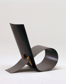 1997 
Easy chair 
Aluminium and wood 
66 x 92 x 84 (h) cm 
Limited edition of 20 ex. signed by the artist