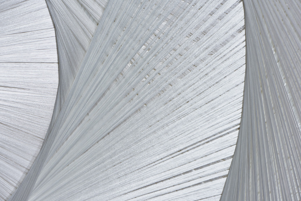 2017
Sound absorbing sculpture
Polyester threads, wood, textile, glass wool
Diameter: 200 cm / Depth: 9,5 cm
Unique