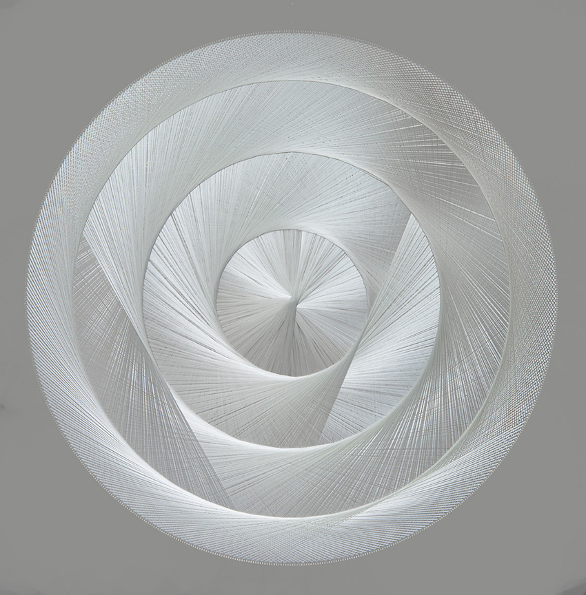 Thread sculpture, sound-absorbing
Polyester thread, birchwood, polyester textile, glass wool
Diameter 200 cm
Unique piece