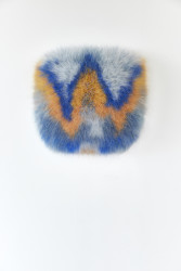 2023
73 x 71 x 27 cm
Icelandic wool, mohair, merino wool, cotton warp
Unique piece