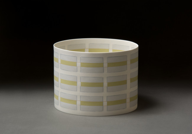 2020
Porcelain
Ø18 x 14 cm
Unique piece